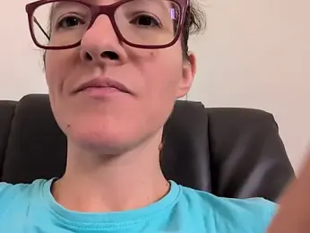 Hairy_horny_mommy — Stripchat stream photo (Aug 2026)