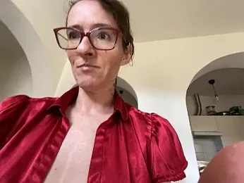 Hairy_horny_mommy — Stripchat stream photo (Sep 2026)