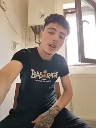 denysio89 — webcam model online on stripchat