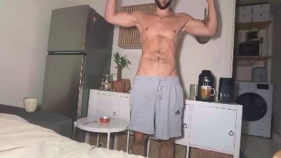 Roylarry — Cam4 stream photo (May 2026)
