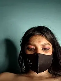 Riya_35_sexy — webcam model online on stripchat