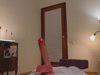 ericamiracle15 — webcam model online on chaturbate