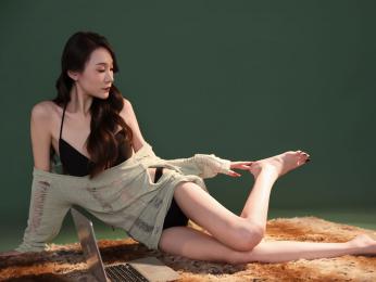 LuluLeblanc — webcam model online on livejasmin