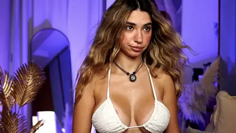 ItalianGirl — webcam model online on stripchat