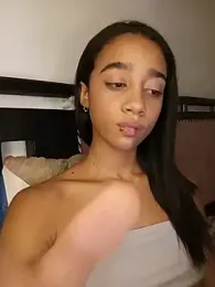 Zoe_Sweett18 — Stripchat stream photo (Aug 2026)