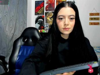 ethan-chloee — webcam model online on bongacams