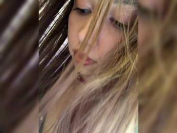 Jade8887 — webcam model online on bongacams