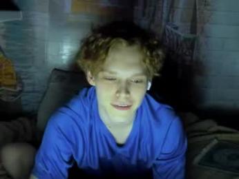 lolnoillimsary — webcam model online on chaturbate