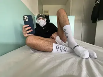 Rebeu_77 — Stripchat stream photo (Jun 2026)