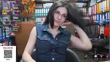 classyladyrellax — Stripchat stream photo (May 2026)