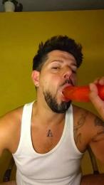 Fredylover — webcam model online on cam4