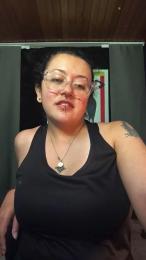 MonikaBohn99 — Cam4 stream photo (May 2026)