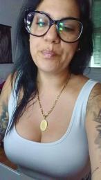 klaudiafr3 — webcam model online on cam4