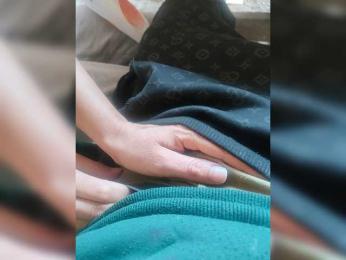 SonoVergine — webcam model online on bongacams