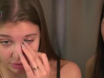 vivid_girls — webcam model online on chaturbate