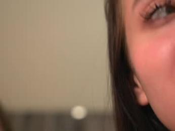 vivid_girls — webcam model online on chaturbate