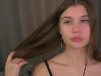 vivid_girls — webcam model online on chaturbate