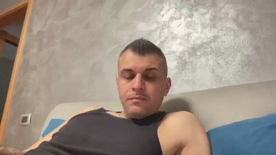 skypeduro — Cam4 stream photo (Mar 2026)