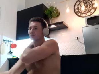 apollobest77 — webcam model online on chaturbate