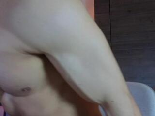 Andrew Frox — webcam model online on flirt4free