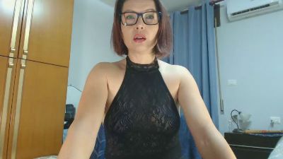 smeralda33 — webcam model online on cam4