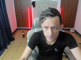 jackwiinston — webcam model online on camsoda