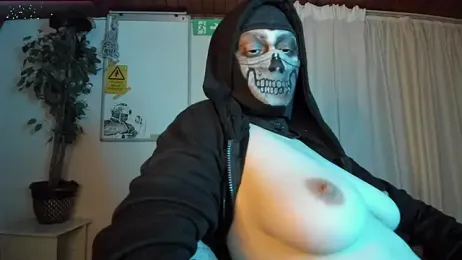 cos_operator — Stripchat stream photo (Apr 2026)