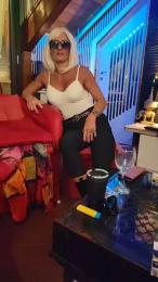 reddevil49 — webcam model online on cam4