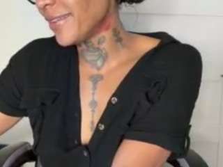 iambaldheadbrittany — webcam model online on camsoda