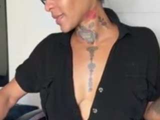 iambaldheadbrittany — webcam model online on camsoda