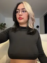 Rae_Lil_White — stripchat