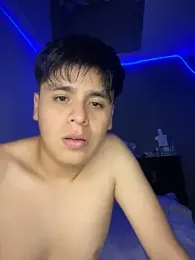 Kailertwink — webcam model online on stripchat