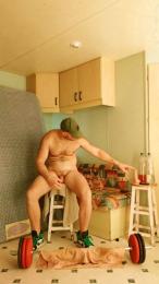 frenchyboyy44 — webcam model online on cam4