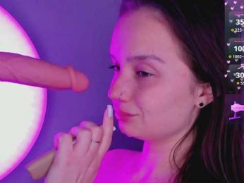 bitchpeace — webcam model online on bongacams