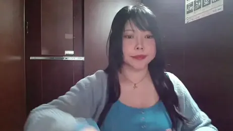 NATINATU252525 — webcam model online on stripchat