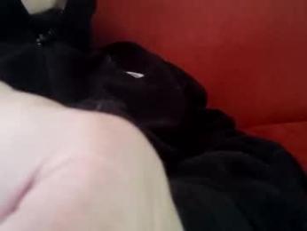 bulkyboners — webcam model online on chaturbate