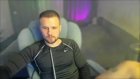 Vladik_b — Stripchat stream photo (May 2025)
