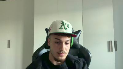 Hank_04 — Cam4 stream photo (May 2026)