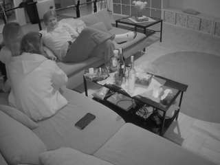 voyeurcam-julmodels-living-3 — Camsoda stream photo (May 2026)