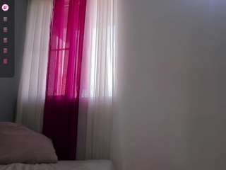 mollyybloom — Camsoda stream photo (Apr 2026)