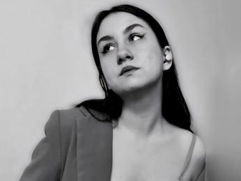 PollyBloomm — webcam model online on livejasmin