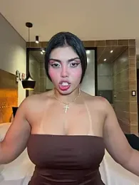 zui_lu — webcam model online on stripchat