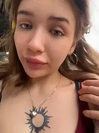 FlashTitsRoyal — webcam model online on stripchat