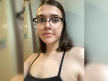 Yanchs — webcam model online on bongacams