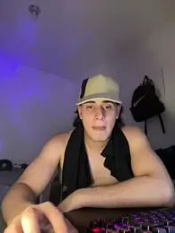 Maximuz1920 — stripchat