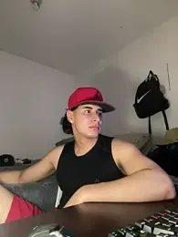 Maximuz1920 — Stripchat stream photo (Aug 2026)