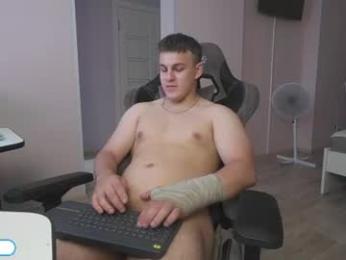 maygly — webcam model online on chaturbate