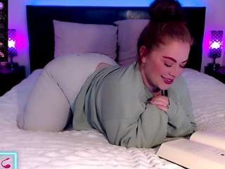 crystalcream — webcam model online on camsoda