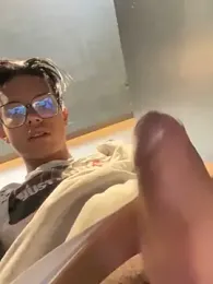 diegoand0911 — webcam model online on stripchat