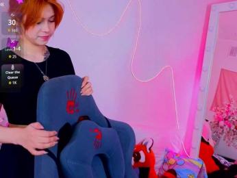 CoralineJones — webcam model online on bongacams